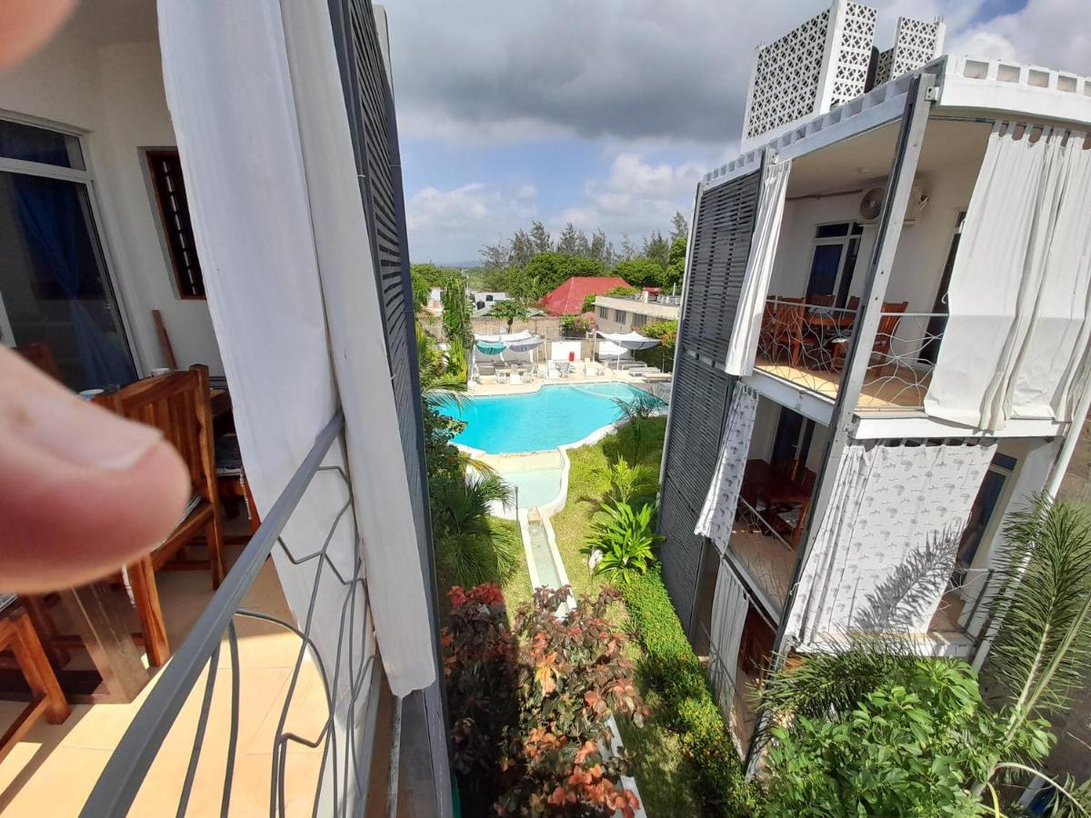 Aqua Resort Діані-Біч Екстер'єр фото